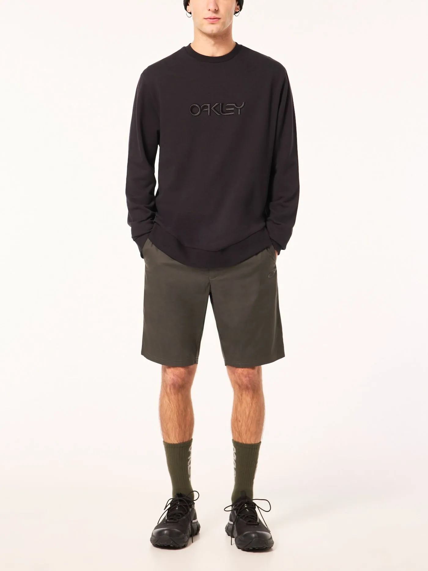 Embroidered B1B Crewneck