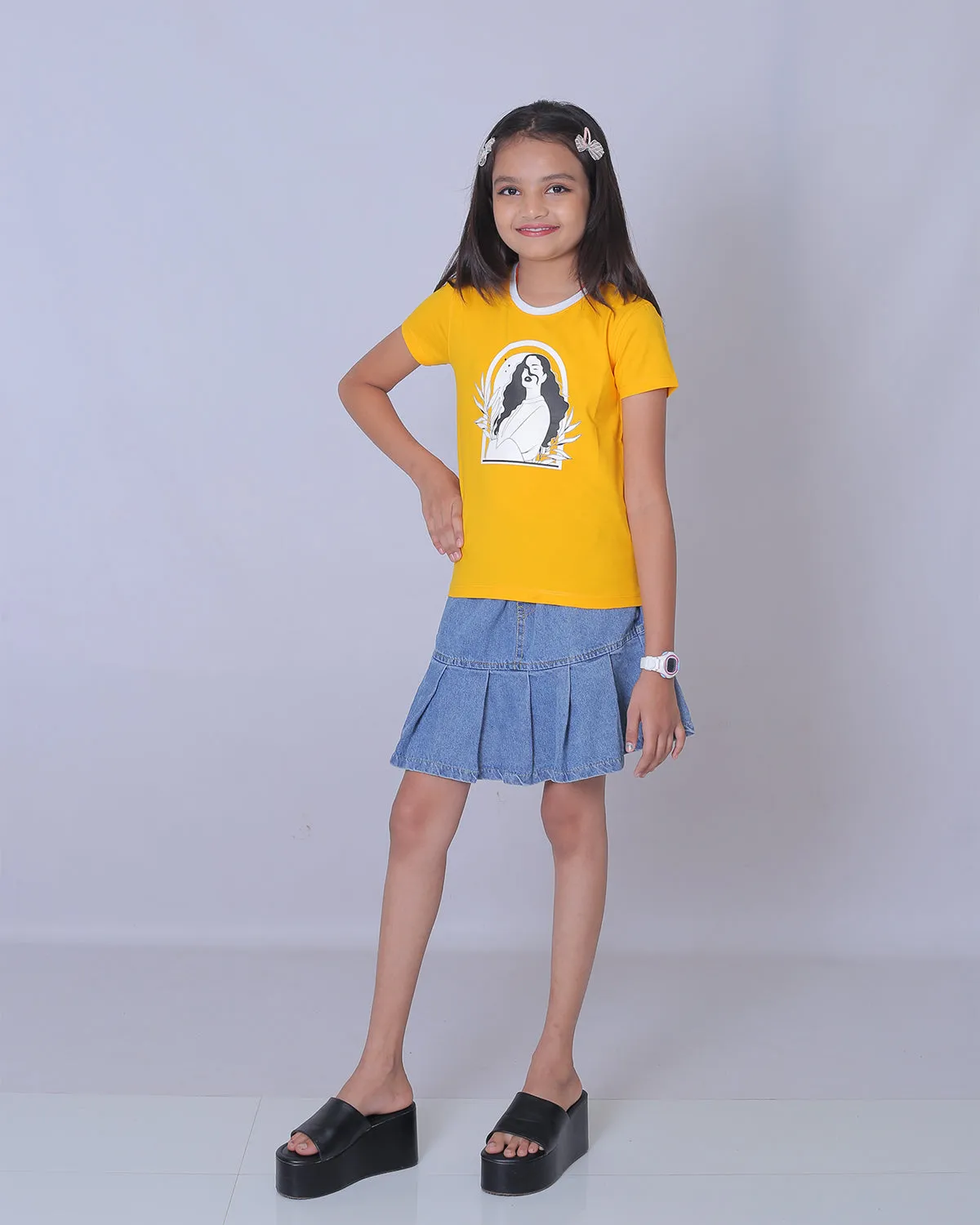 Girls Yellow Round Neck T-Shirt