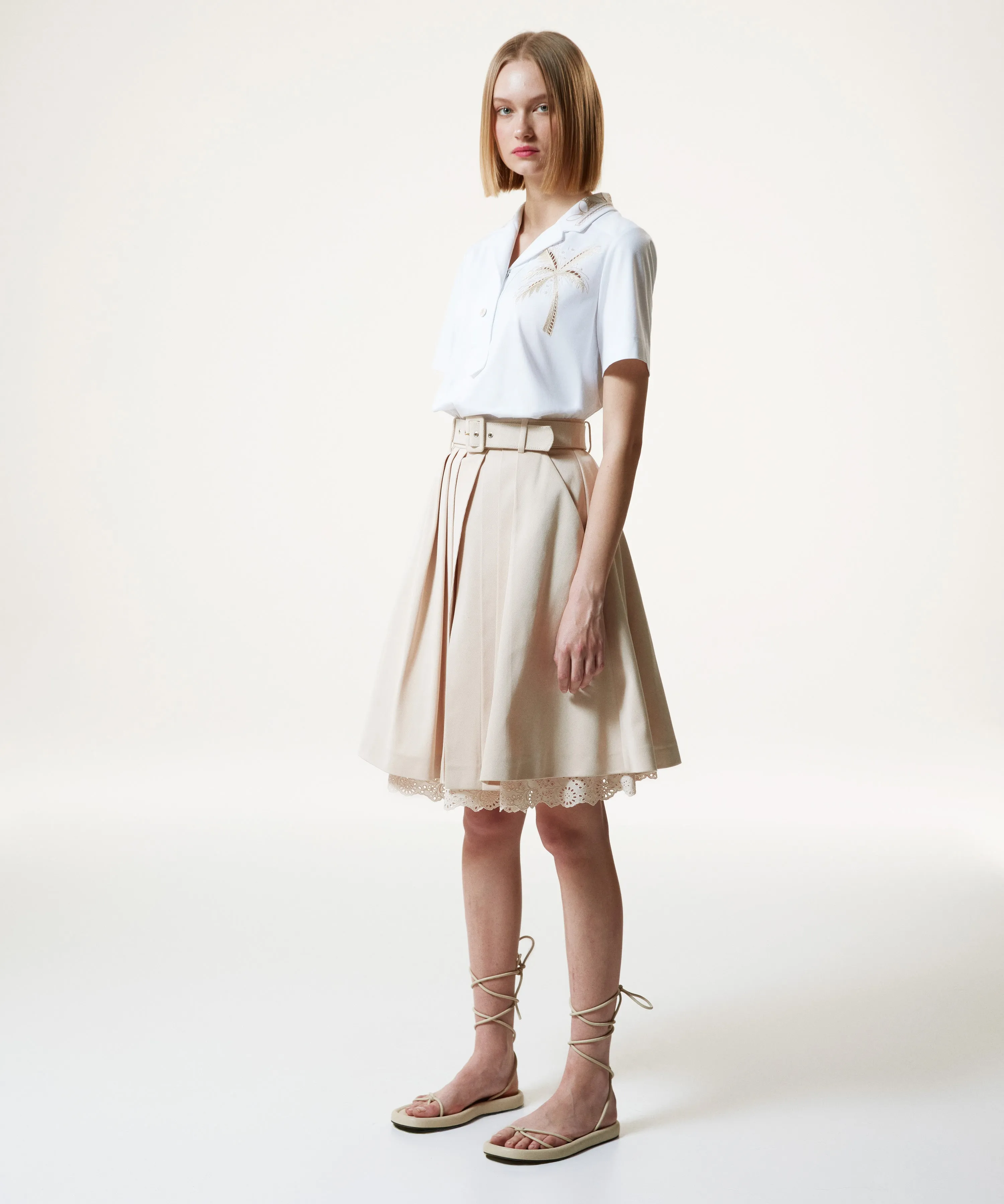 Machka Palm-Embroidered Detail Blouse Off White