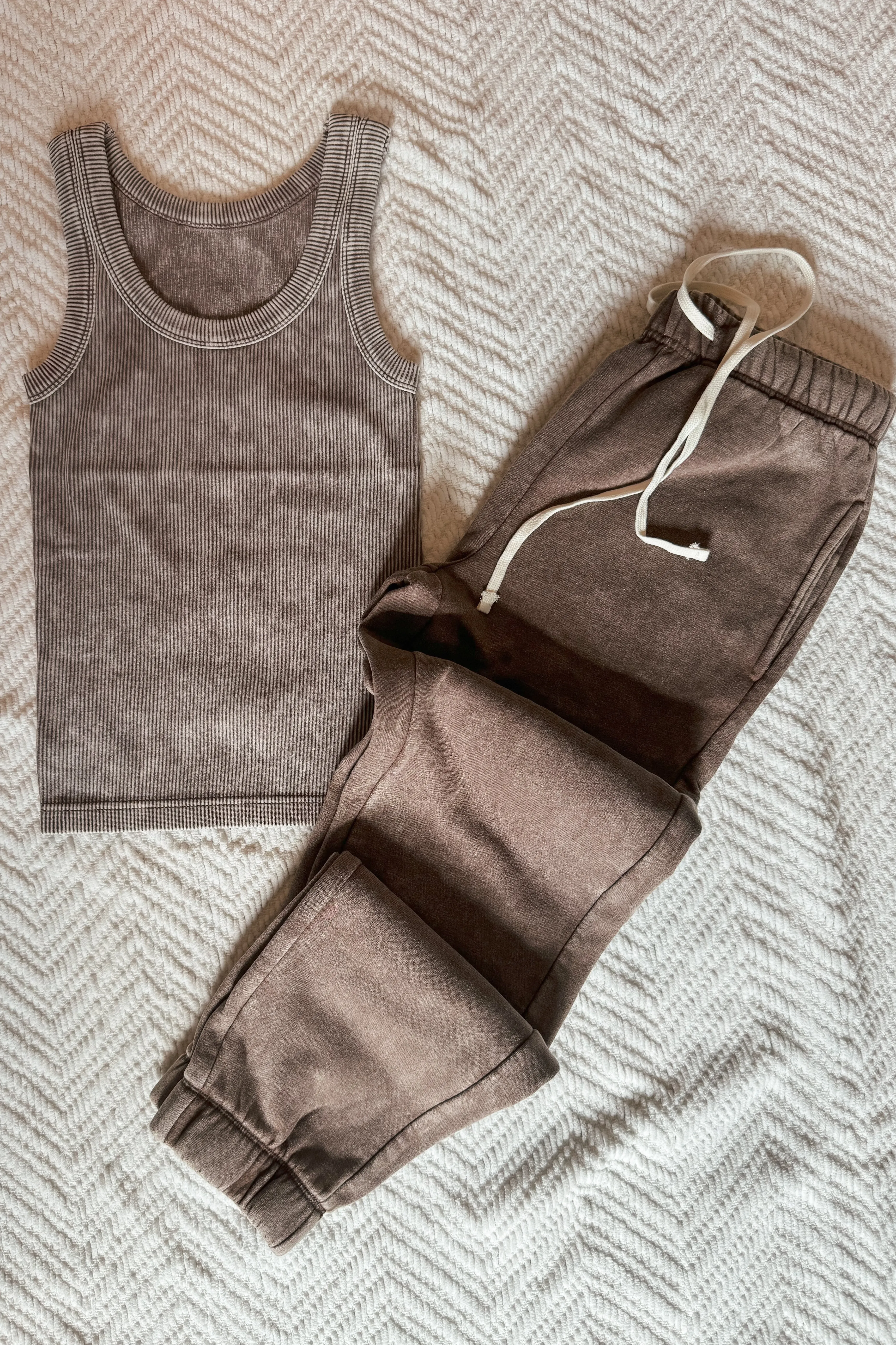 Weekend Hangs Lounge Set in Mocha